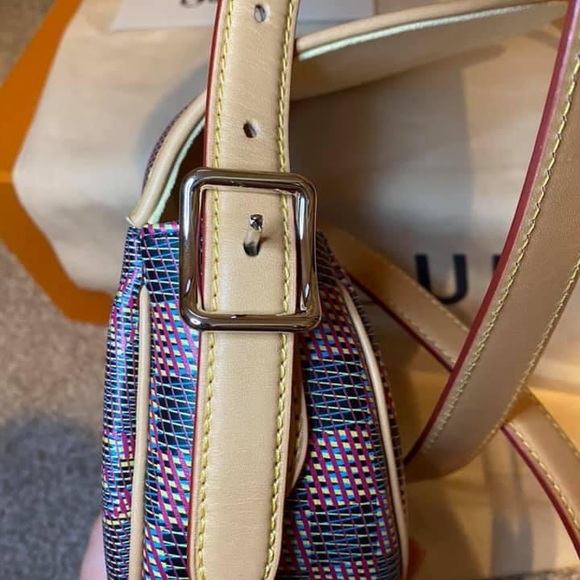 Sold!!!! Louis Vuitton Tamborin - Picture 8 of 9